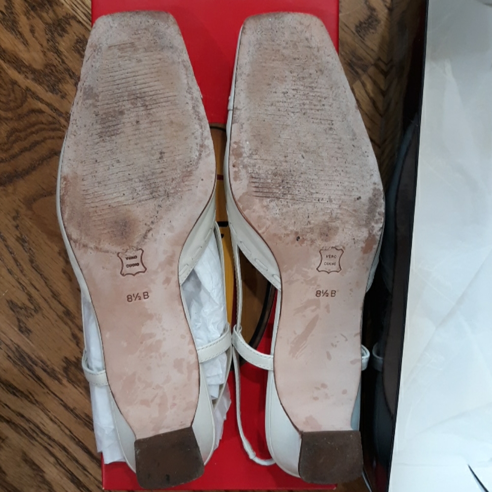 Ivory heels - Picture 3 of 4